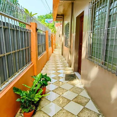 Las Residencias Bed And Breakfast Puerto Princesa Luaran gambar