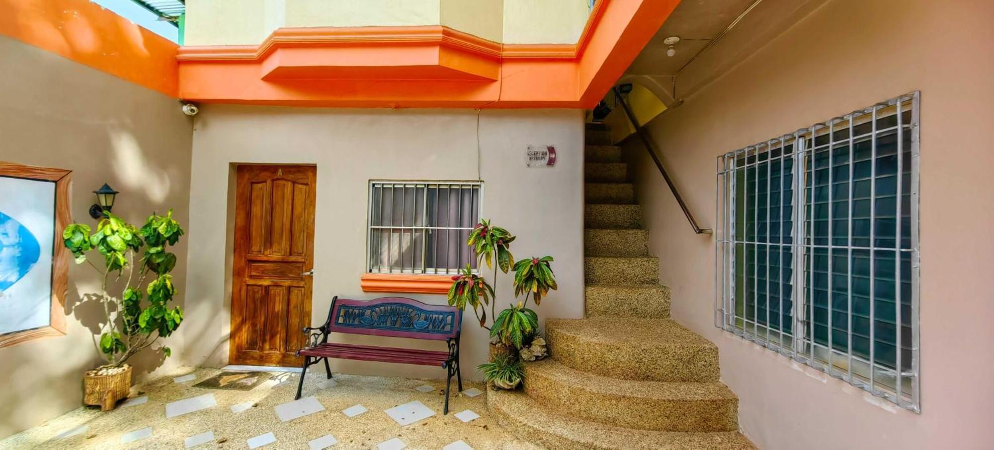 Las Residencias Bed And Breakfast Puerto Princesa Luaran gambar