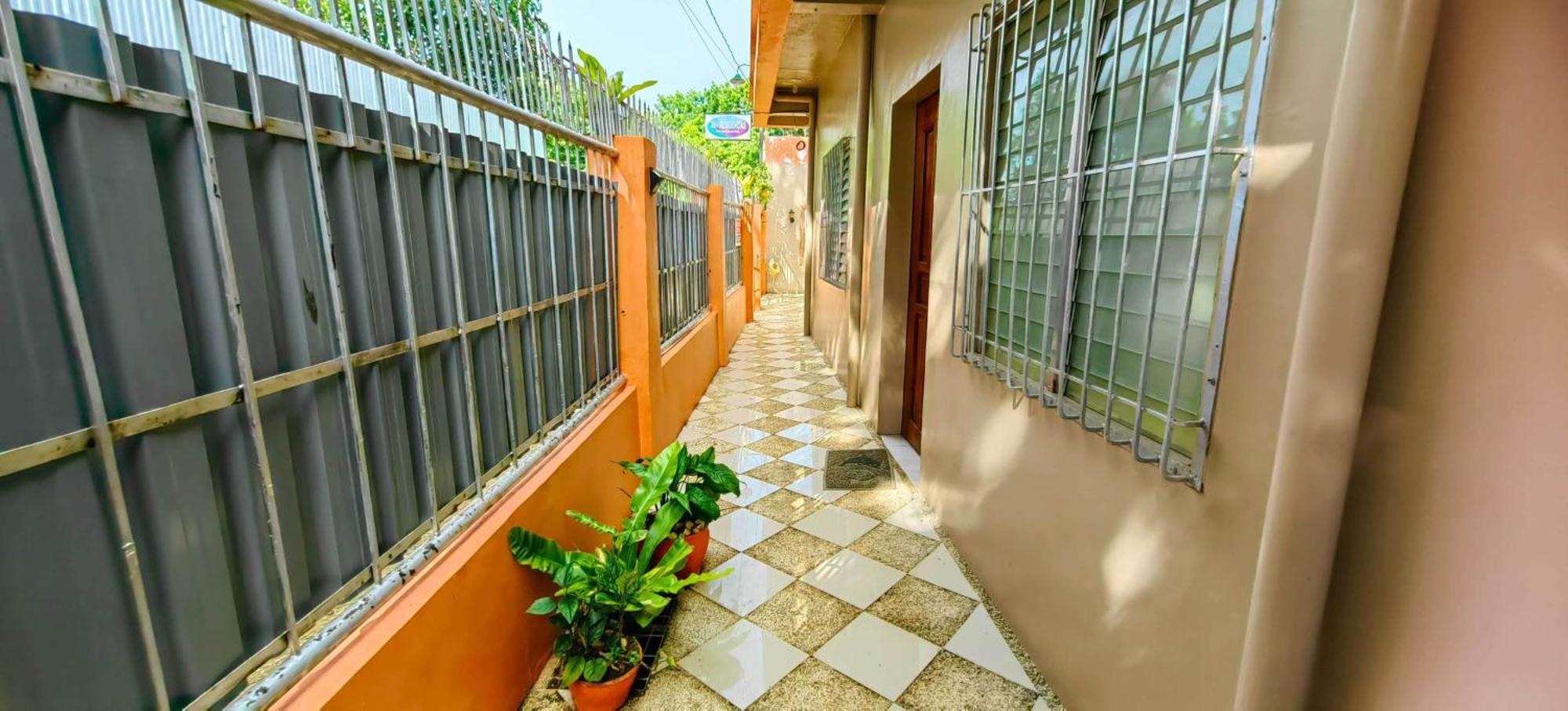 Las Residencias Bed And Breakfast Puerto Princesa Luaran gambar